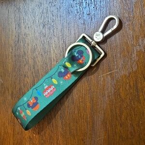 Harveys Seatbelt Disney Mickey Christmas CNG Keychain